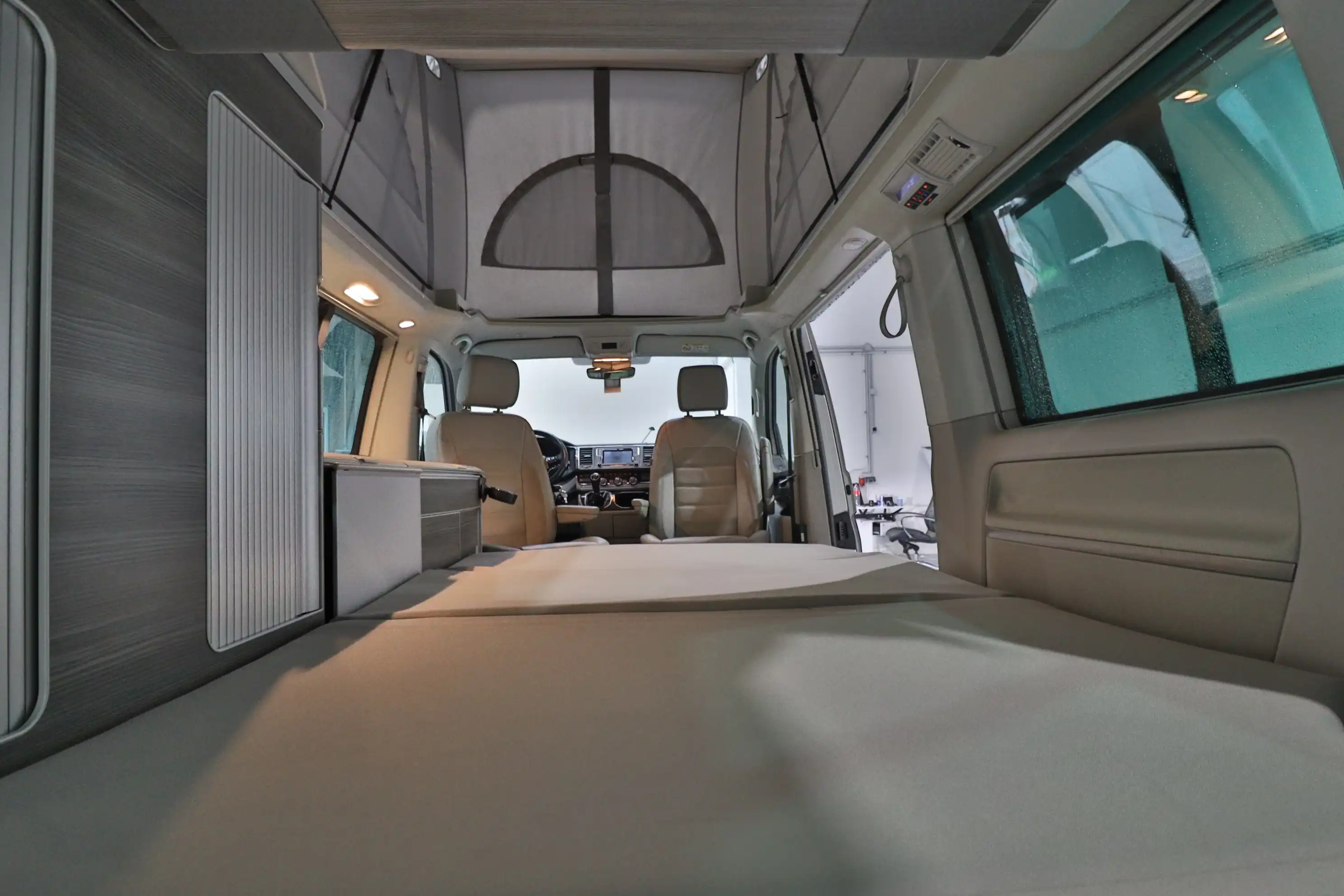 VOLKSWAGEN T6 California Ocean